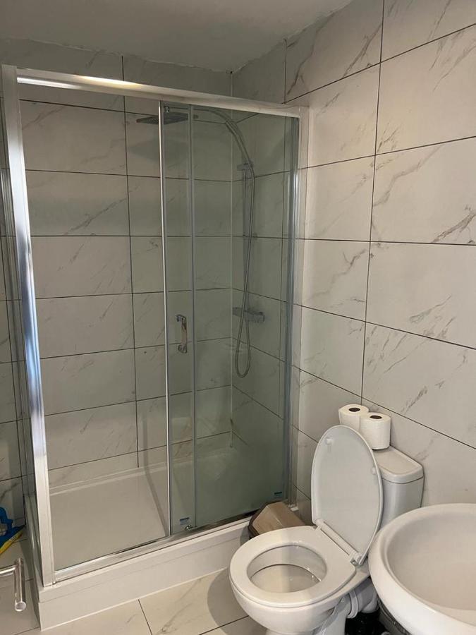 Modern Apartment In London Finchley Bagian luar foto